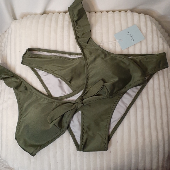 Cupshe Other - NWT! CUPSHE TWO PIECE SWIMSUIT SIZE LARGE